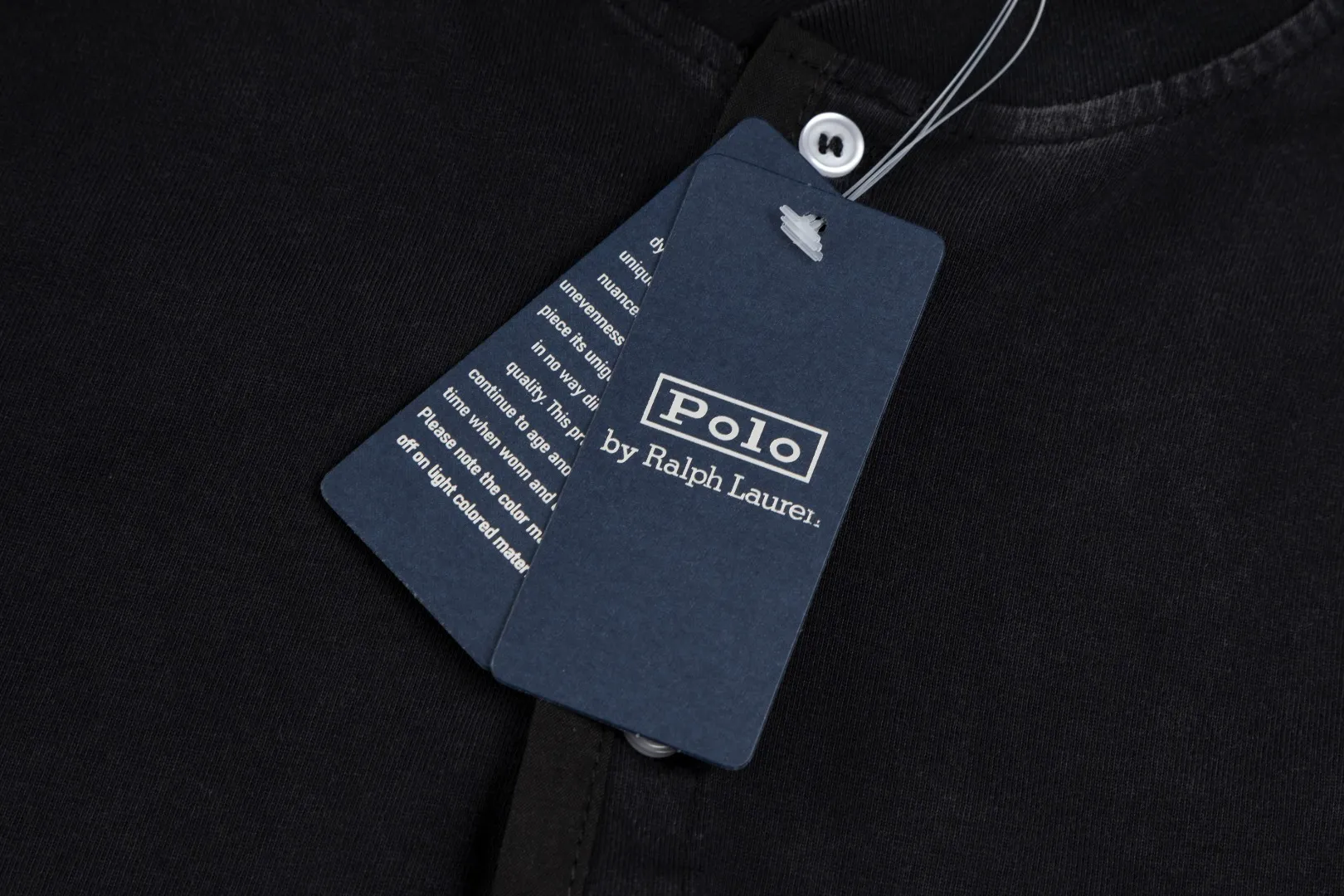P196 85 Ralph Lauren washed heavy brushed distressed henley stand-up collar open chest long-sleeved bottoming shirt thin sweatshirt fabric 100% Xinjiang long-staple cotton, imported embroidered logo on the chest custom threaded collar, classic embroidery, the highest version, suitable for business and leisure daily use! 🌘3-button placket, laser logo pearlescent resin buttons, cuffs and hem are double-stitched, different from the currency version. Washed and distressed, sand-washed and stir-fried. Color: White, Black, Navy Blue, Army Green, Gray Size: S M L XL Length: 69/70/72/75 Bust: 102/108/116/124 Shoulder width: 43/45/47/49 Recommended weight: 100-120/120-140/140-160/160-180 pounds